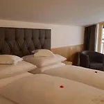 Hotel Damuelser Hof