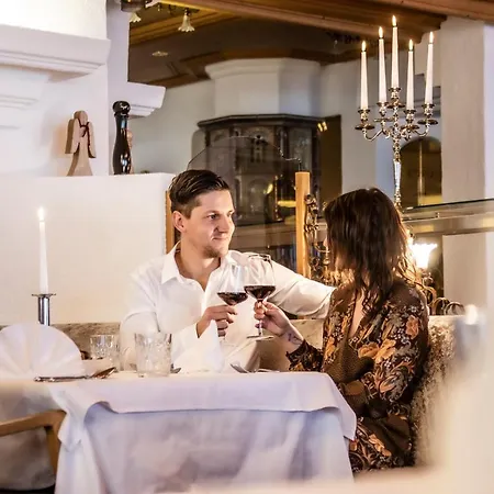Hotel Damuelser Hof - Wellness &