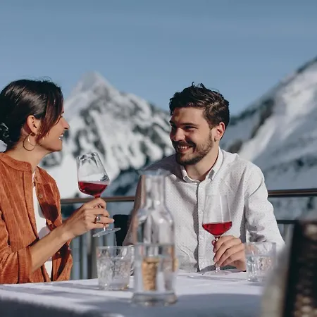 Damuelser Hof - Wellness & Hotel Damuels