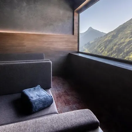 Damulser Hof - Wellness & Spa Otel 4*