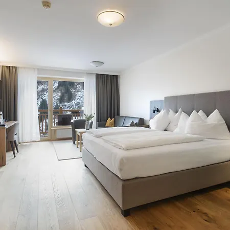 Damuelser Hof 4*