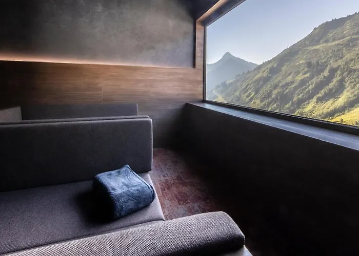 Damuelser Hof Szálloda 4*